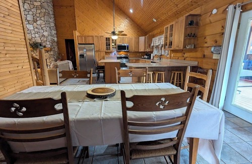 Luray House | Garnerland in Luray 6-BR 3 Bath house with Hot Tub WiFi Pet Friendly in Luray VA