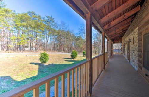 Luray House | Garnerland in Luray with Hot Tub and Pet Friendly