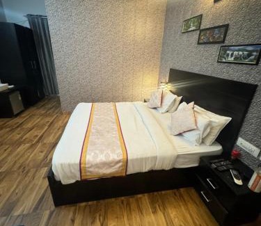Vrindavan Hotel | Garnet suites at omaxe enternity