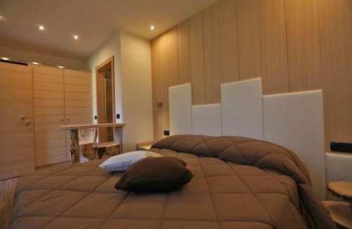 Moena House | Garni Sayonara