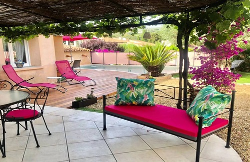 Plage de la Garonnette Villa | Garonnette Residence - House for 4/5 people - Private swimming pool - Air conditioning - WiFi - Beach - Sainte Maxime