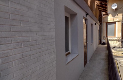 Jaslo Apartment | Garsoniera -w podwórzu