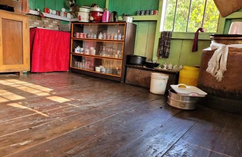 Rishop House | Garza Sherpa HomeStay Near Aritar