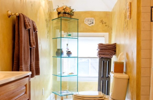 Clifton Bed & Breakfast | Gaslight Bed and Breakfast