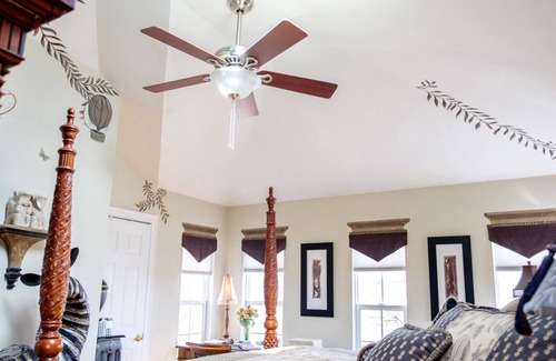 Clifton Bed & Breakfast | Gaslight Bed and Breakfast
