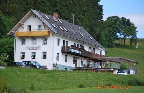 Schwarzenbach House | Gasthaus Pension Donishäusle