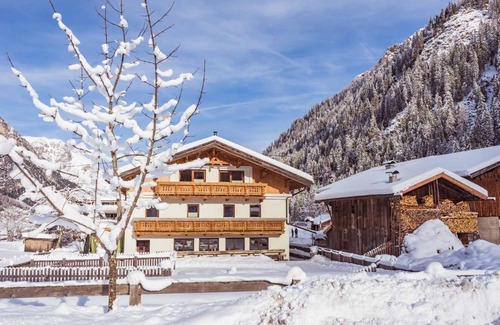 Gschnitz Apartment | Gasthof Feuerstein