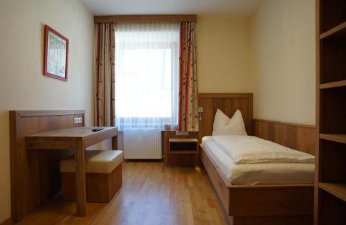 Kotschach-Mauthen Hotel | Gasthof-Fleischerei Engl