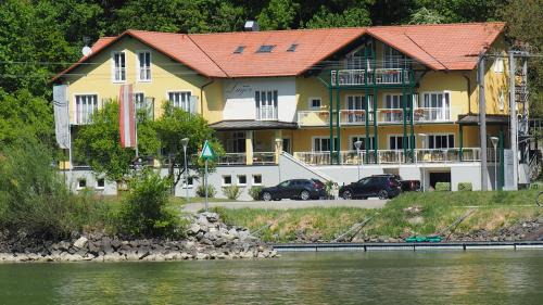 Neustift im Muehlkreis Hotel | Gasthof-Pension Luger