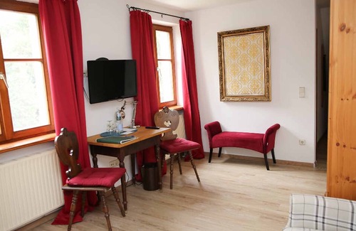 Freudenberg Bed & Breakfast | Gasthof Schloßbraeu Lintach