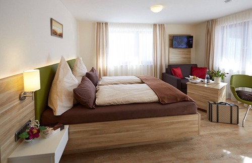 Enzklosterle Hotel | Gasthof zum Löwen Enzklösterle