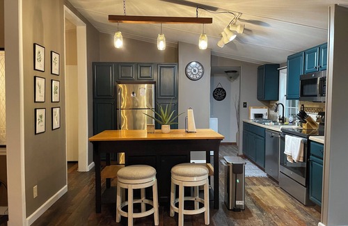 Littleton House | Gaston Getaway- Location, Lake, Fun & Firepit!