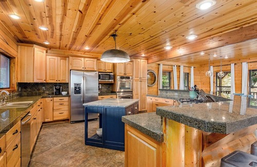 Vendor House | Gaston’s View! #Changeyourview