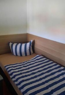 Beuna Apartment | Gaststätte und Pension Zur Schiene