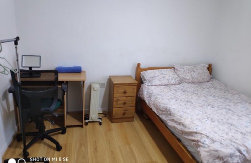 Shandon House | GATE Cinema GuestHouse