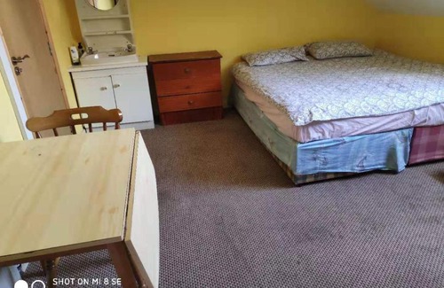 Shandon House | GATE Cinema GuestHouse
