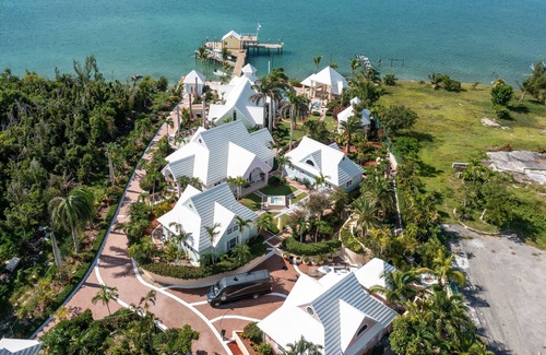 Lubbers Quarters Cay Villa | Gate House; a Private Villa within a Luxurious Estate near world-class fishing