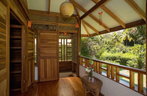 Chiguata House | Gated Beachfront Community-Jungle Home!