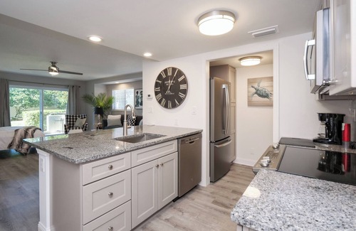 Sawgrass Condo | Gated community, private beach access, renovated condo!