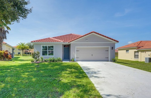 Fedhaven Cottage | Gated Community < 30 Mi to Disney: Poinciana Home!