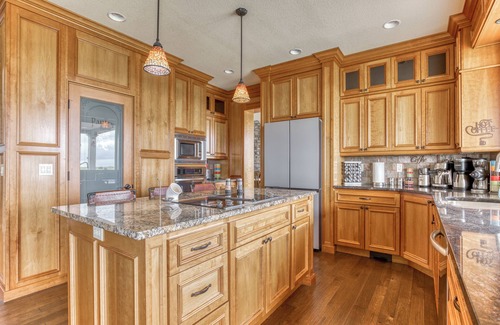Long Beach House | Gated Community, Ocean Front, Hot Tub, WiFi 600/35
