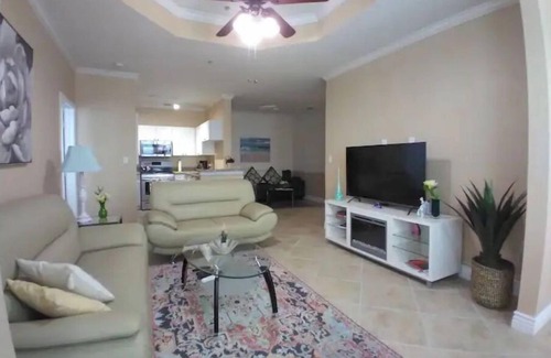 Clearwater House | Gated community Tampa Bay waters surrounding the area Outdoor swimming pool. Gym