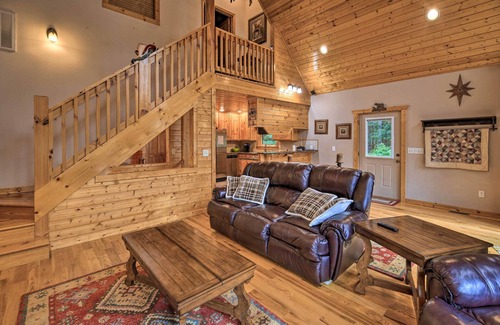 Sparta Cabin | Gated Community w/Perks: Cozy Sparta Cabin!