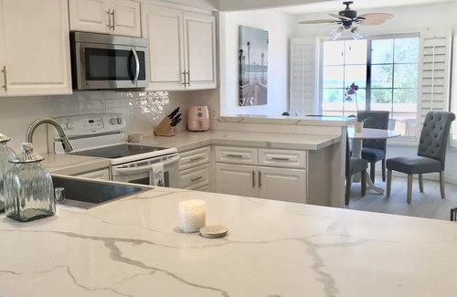 Palm Desert House | Gated Country Club Pool Villa/Acrisure Arena/Tennis & Golf !