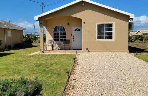 Portmore House | Gated Cozy Urban Luxe Retreat