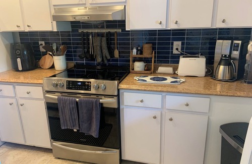 Vamo Condo | Gated Entry Sarasota Condo on the Bay with Seasonal 2 month MINIMUM rental