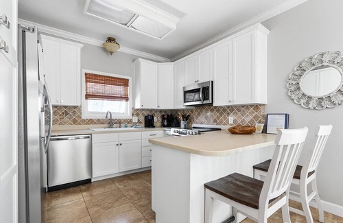 Fort Walton Beach - Destin House | Gated Family Luxury; steps to private beach, resort style pool & hot tub!