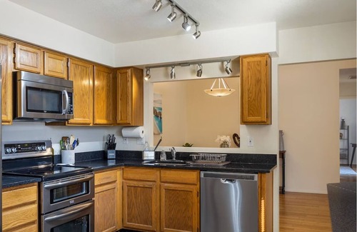 Tucson House | Gated Gateway—Garage, Pool, Spa & Blazing WiFi!nDownTown, I-10, U of A,