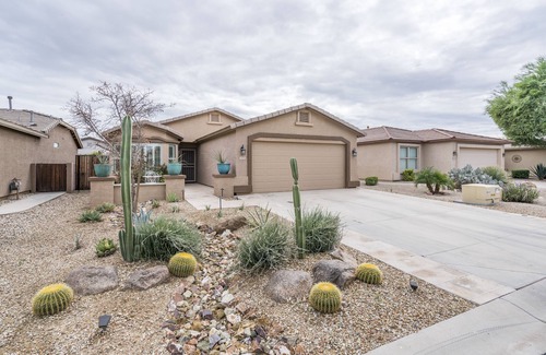 Pinal County House | Gated Golf Course Community Home at Lone Tree Golf Club in Chandler