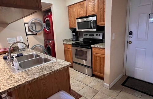 Table Rock Condo | Gated/Indoor and Outdoor pools Overlooking hole 17 Pointe Royale Golf Course