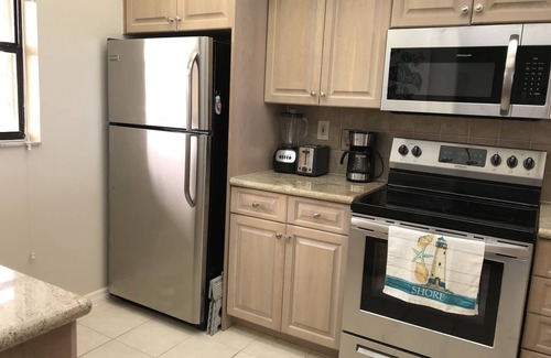 Hutchinson Island South Condo | Gated Oceanfront Condo - 2/2 On the 8th Fl heated pool tennis courts 28 day min