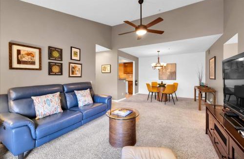 Downtown Palm Springs House | Gated Urban Palm Escape