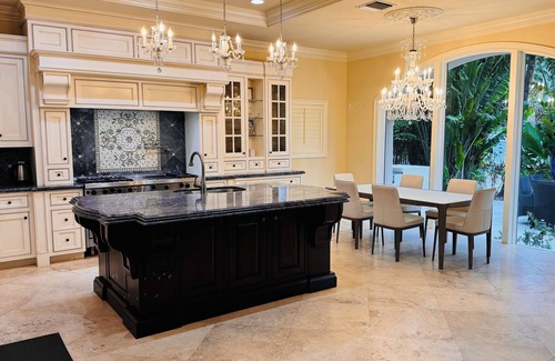 Las Olas Isles House | Gated Waterfront Luxury Home! Private Pool, Hot Tub & Mansion Views!