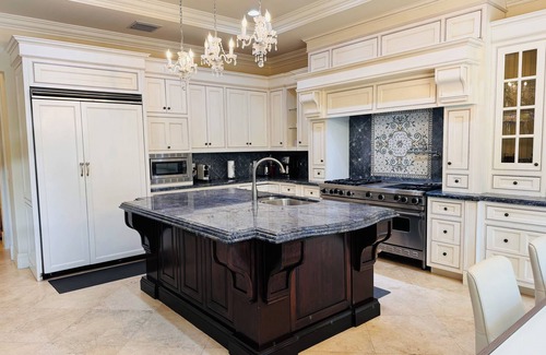 Las Olas Isles House | Gated Waterfront Luxury Home! Private Pool, Hot Tub & Mansion Views!