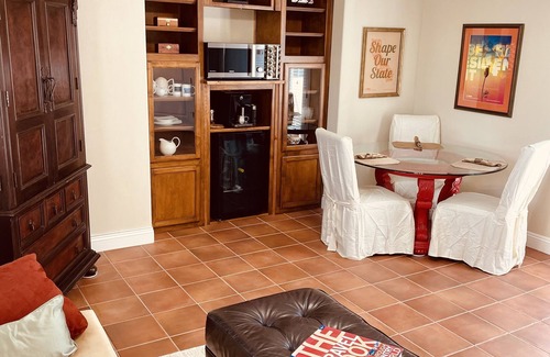 Greenacres House | Gates, Clean & Serene guest quarters