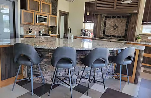 Hinton Villa | Gateway for Jasper Vacations in an Oversized Luxury Royal Mansion at Hinton