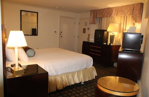 Bedford House | Gateway for weekend and enjoy our pool