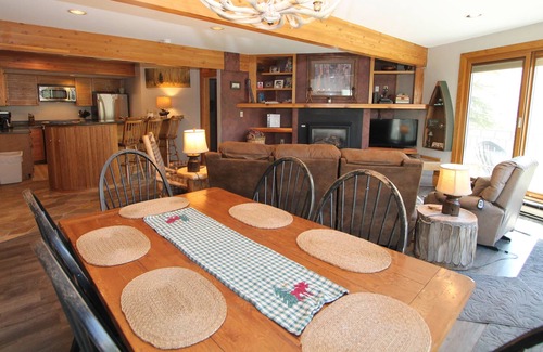 Crested Butte Condo | "Gateway," Incredible Ski in/out Gateway Condo. Comfortable, dog friendly, hot tub!