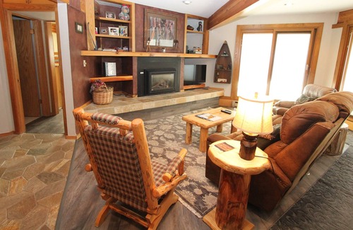 Crested Butte Condo | "Gateway," Incredible Ski in/out Gateway Condo. Comfortable, dog friendly, hot tub!