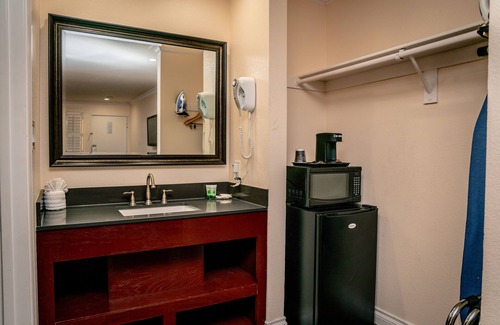 Gardena Hotel | Gateway Inn Gardena