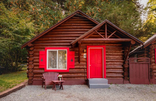 Ashford Cabin | Gateway Inn