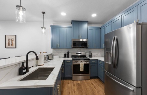 Juneau Apartment | Gateway to Alaska Wonders A308