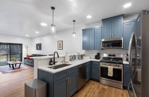 Juneau Apartment | Gateway to Alaska Wonders A308