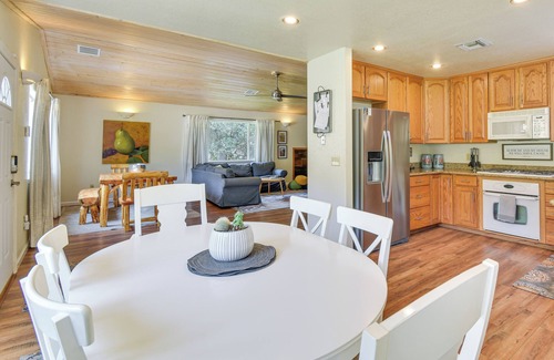 Groveland House | Gateway to Yosemite: Group-Friendly Groveland Home