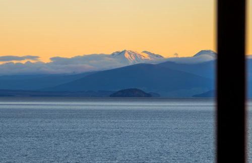 Taupo House | Gather Taupo - Lakefront Homes - Spa Pool