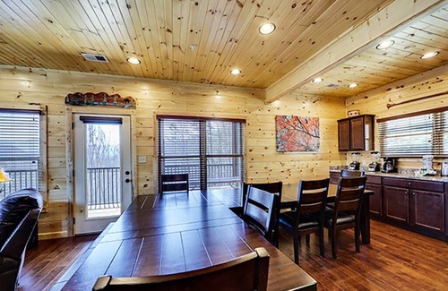Gatlinburg Cabin | Gatlinburg - Dreams Come True - 5 Bedrooms - Sleeps 19